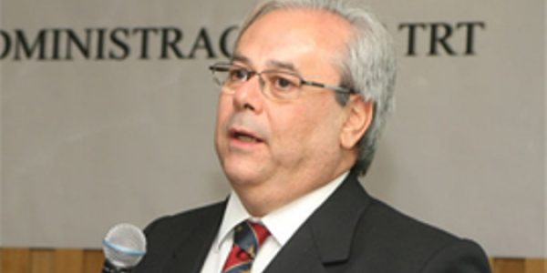 Saudação ao desembargador Flavio Sirangelo