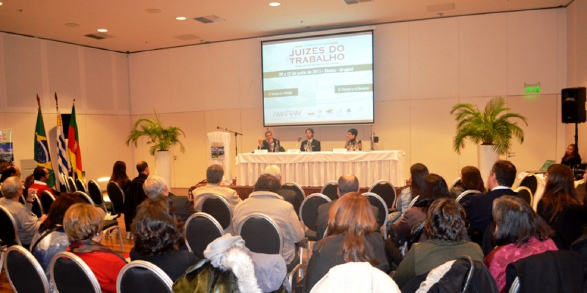 O Tempo e o Juiz foi o tema do painel que encerrou a programação científica do evento