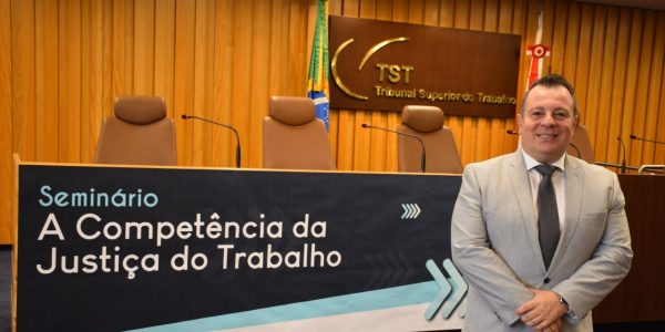 Associação participa de evento do TST