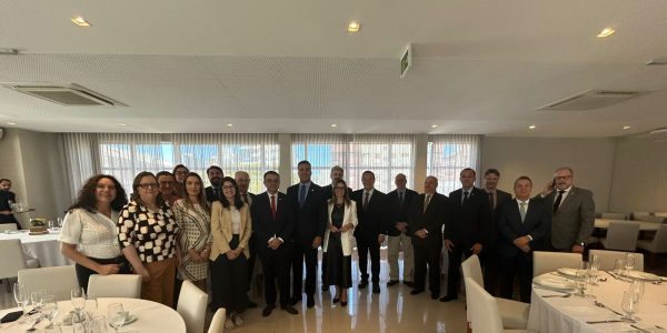 Amatra IV recepciona futura diretoria da Associação dos Magistrados do Brasil em sua sede