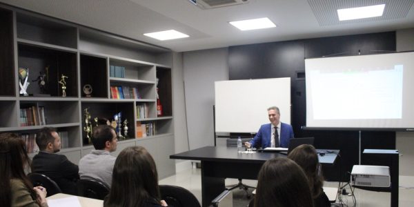 Curso da Emargs mostra como aplicar precedentes do TST a casos concretos